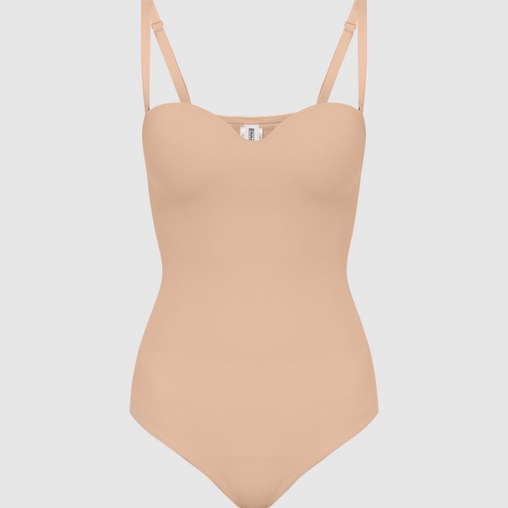 Wolford Classic Nude beige bodysuit MAT DE LUXE FORM. STRING BODY